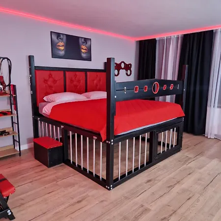 Red X Loft Private Adults Only Bdsm Апартаменти *