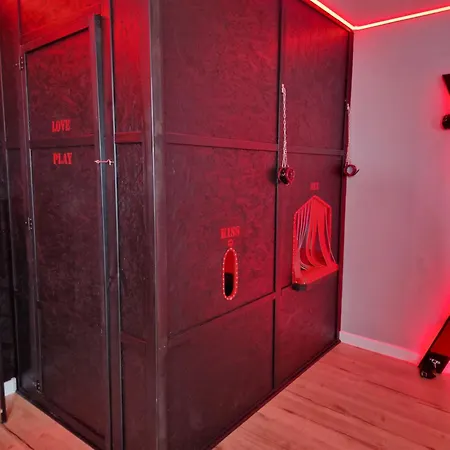 Red X Loft Private Adults Only Bdsm * Вроцлав