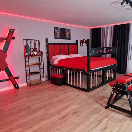 Red X Loft Private Adults Only Bdsm Апартаменти Вроцлав