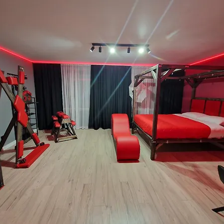 Апартаменти Red X Loft Private Adults Only Bdsm