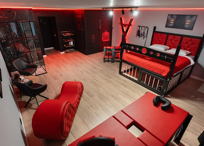 Red X Loft Private Adults Only Bdsm Lägenhet Wrocław