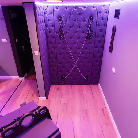 Red X Loft Private Adults Only Bdsm Вроцлав