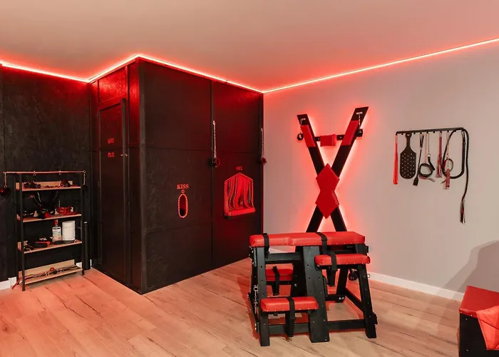 Apartment Red X Loft Private Adults Only Bdsm *